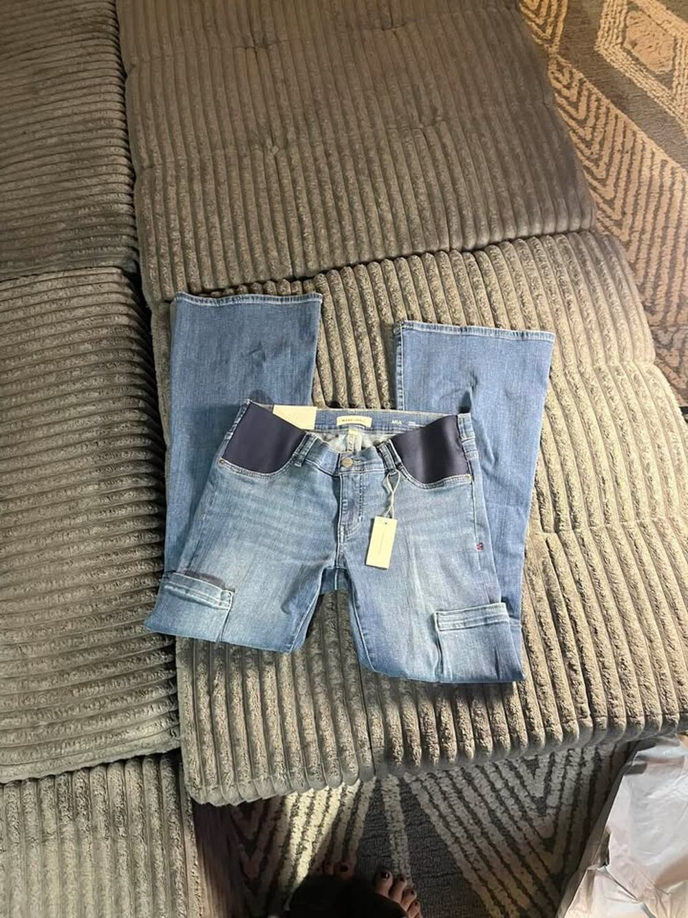 WARP + WEFT Mia Maternity Flare Jeans Size 8/29 nwt